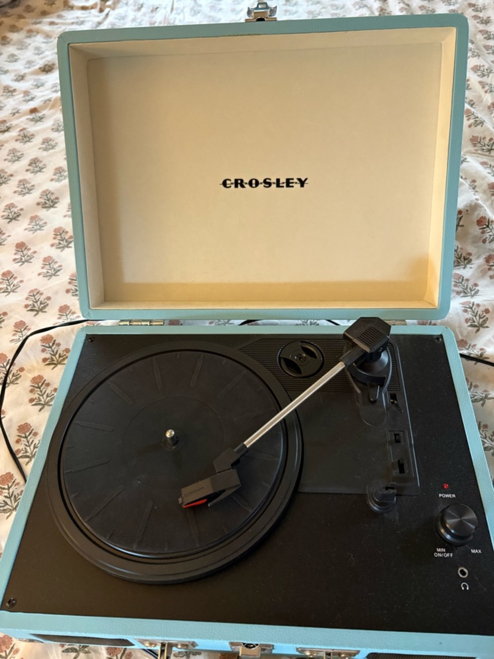 Crosley Vintage-Style Portable Suitcase Turntable in Light Blue and Black